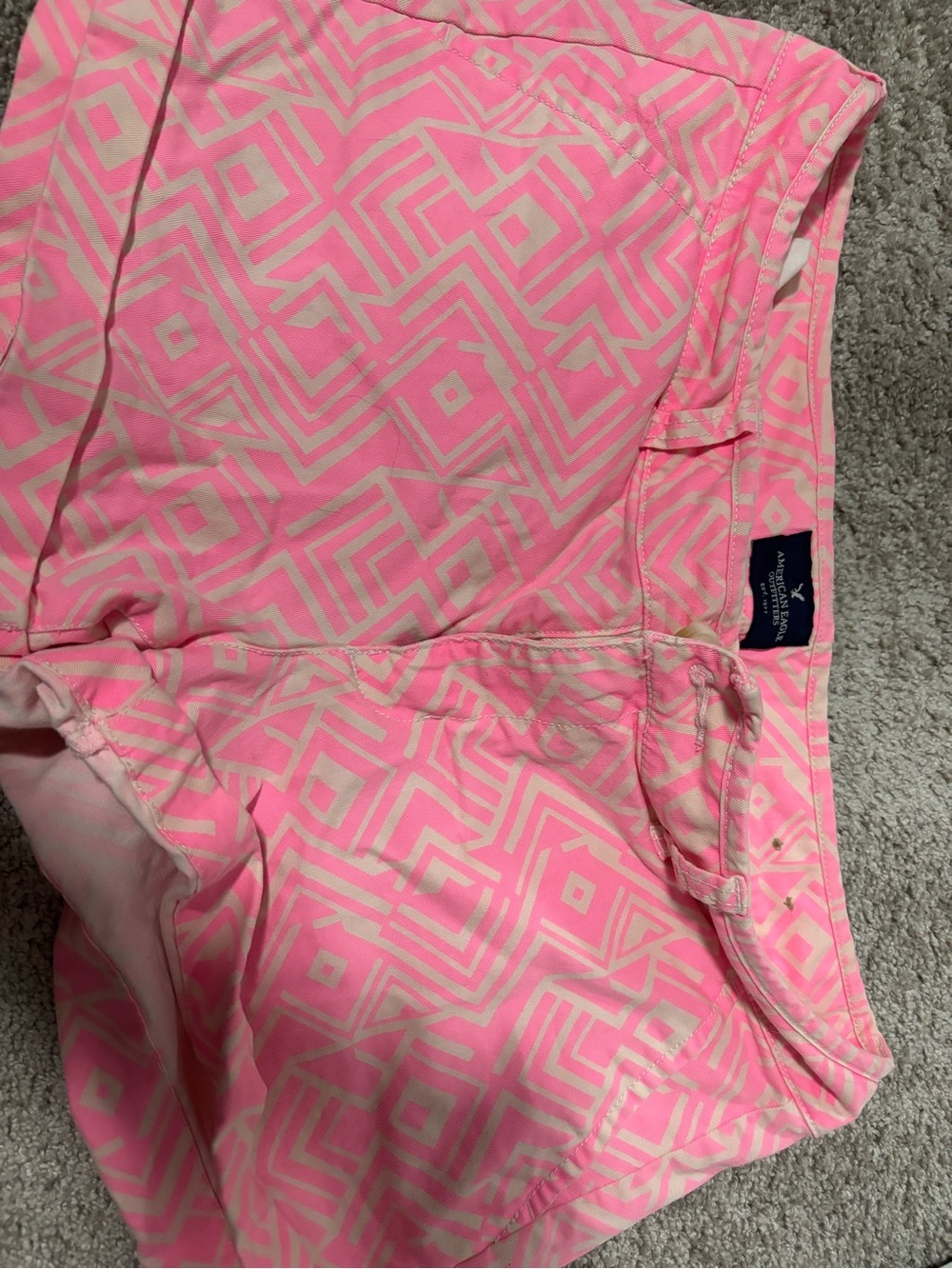 Vineyard Vines Pink Geometric Print Shorts